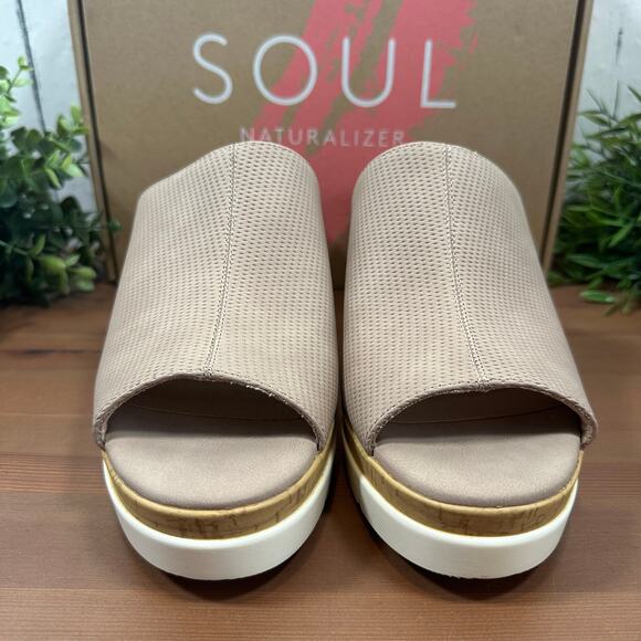 SOUL Naturalizer Beige Wedges, like new - Picture 4 of 8